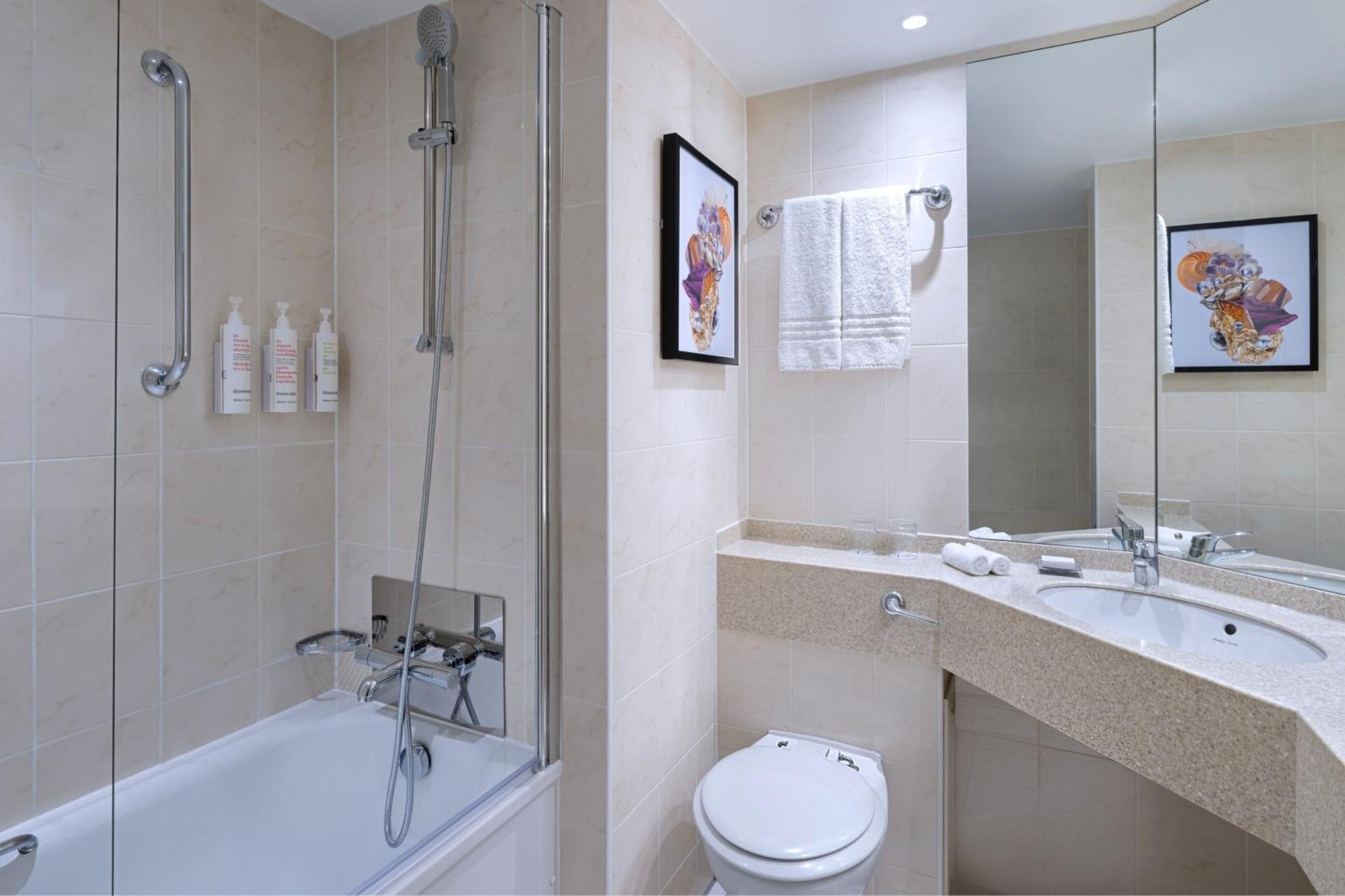 Отель Delta By Marriott Heathrow 4*